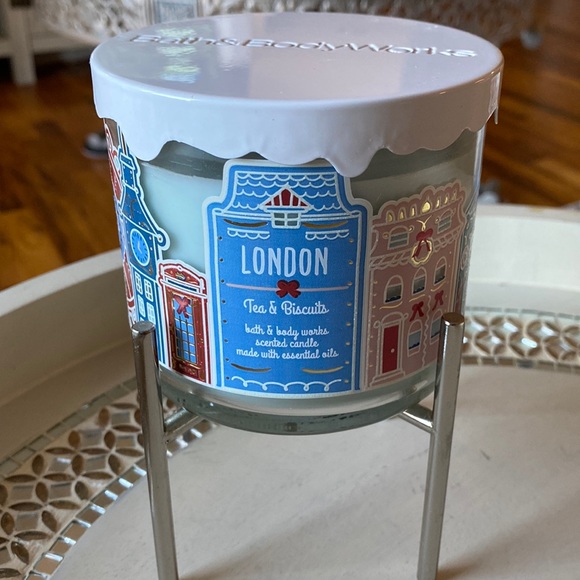 London Tea & Biscuits 3 Wick 14.5oz Candle Bath & Body Works